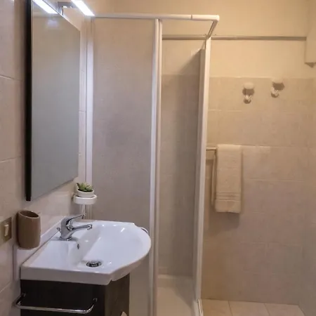 Casa Etruria - 1 Min - Lungomare Marconi - Wifi - Aria Condizionata * Alba Adriatica