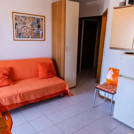 Casa Etruria - 1 Min - Lungomare Marconi - Wifi - Aria Condizionata * Alba Adriatica