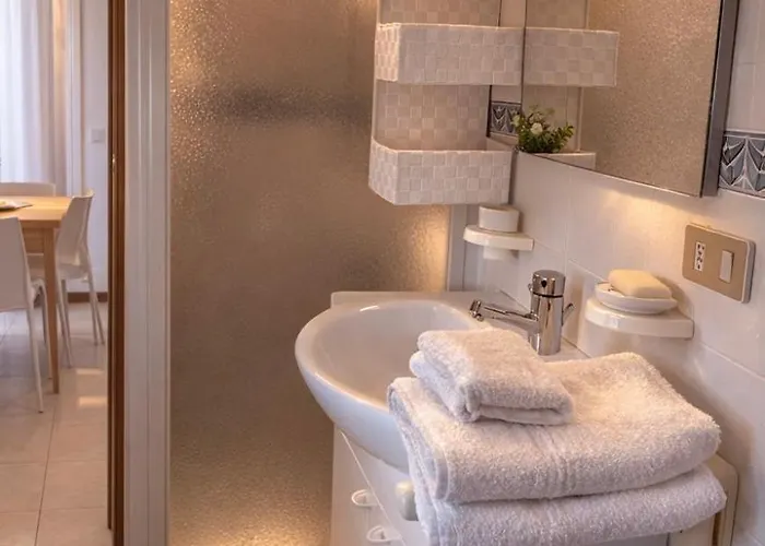 Casa Etruria - 1 Min - Lungomare Marconi - Wifi - Aria Condizionata * Alba Adriatica